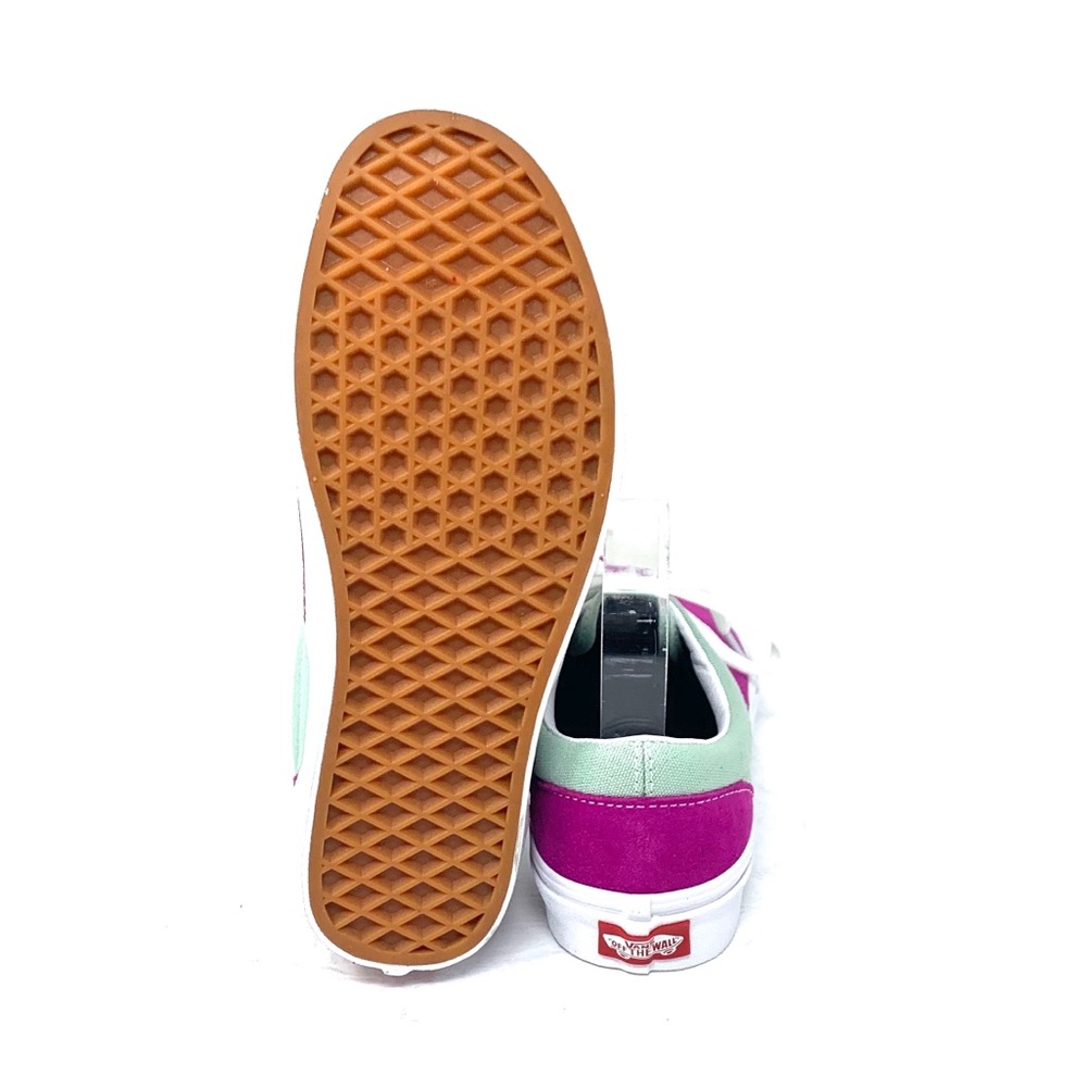 Vans - Picture 5 of 6